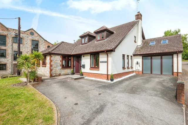 Stoke Road, North Curry, TA3, photo 1
