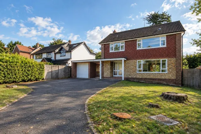 Parkers Hill, Ashtead, KT21, photo 1