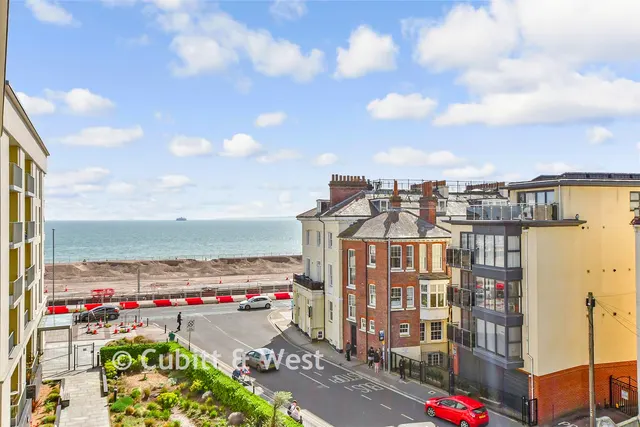 South Parade, Southsea, PO4, photo 1