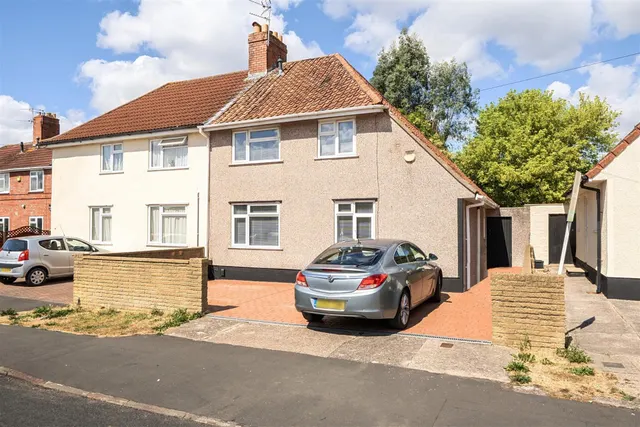Crossways Road, Knowle Park, BS4, photo 1