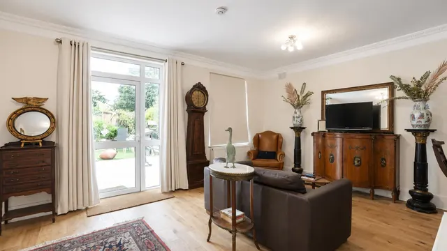 Nelson Road, Twickenham, photo 2