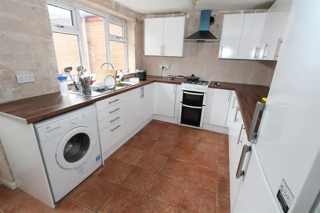 Sherburn Road, Gilesgate, DH1, photo 3