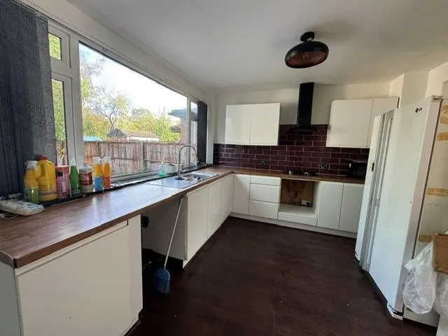 Motcombe Farm Road, Heald Green, photo 3