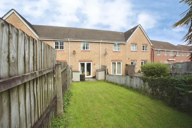 St. Peters Avenue, Pontyclun, CF72, photo 2