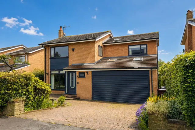Heath Road, Glossop, photo 1