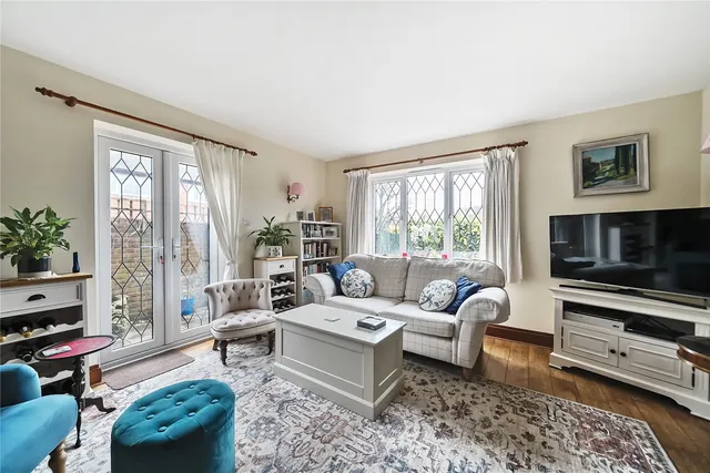 Avenue Road, Grayshott, GU26, photo 3