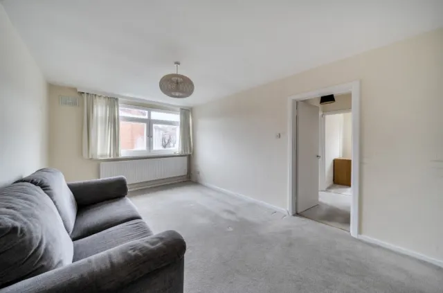 Crouch Hall Road, Crouch End, N8, photo 2