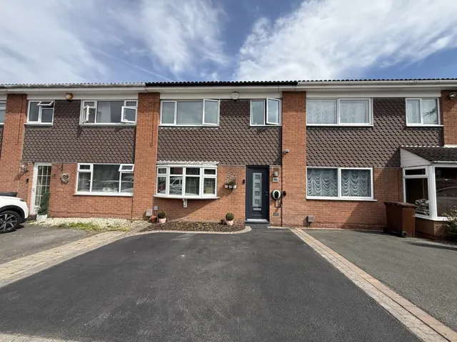 Shenstone Drive, Balsall Common, CV7, photo 1