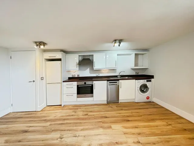 Andersons Road, Southampton, SO14, photo 2