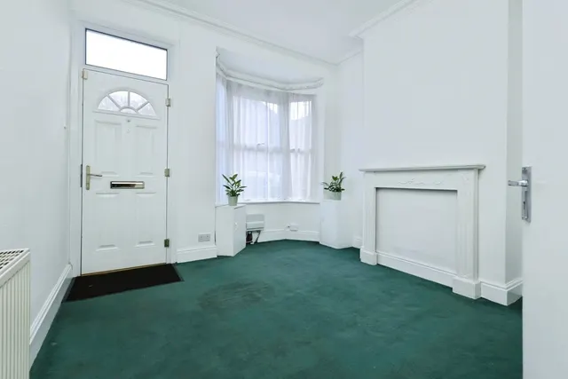 Deykin Avenue, Birmingham, B6, photo 2