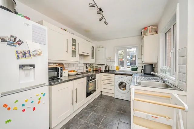 Mayfield Road, Ashbourne, DE6, photo 3