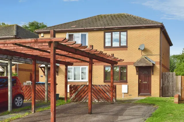 Wimborne Crescent, Westcroft, MK4, photo 1