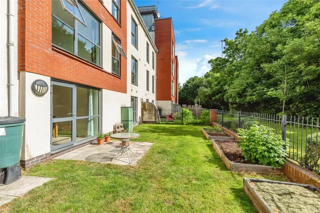 Photo 2 — Paxton Drive, Bristol, Somerset, BS3