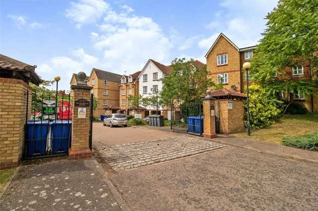 Highgrove Mews, Grays, Essex, RM17, photo 1