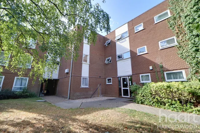 Sunnydene Close, Harold Wood, RM3, photo 1