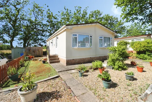 Greenacres Park, Coalpit Heath, BS36, photo 2