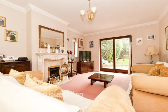 Ingleglen, Hornchurch, RM11, photo 2