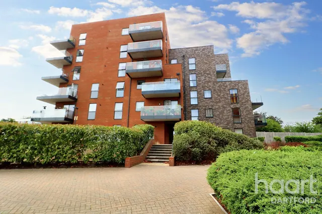 Larner Road, Erith, DA8, photo 1