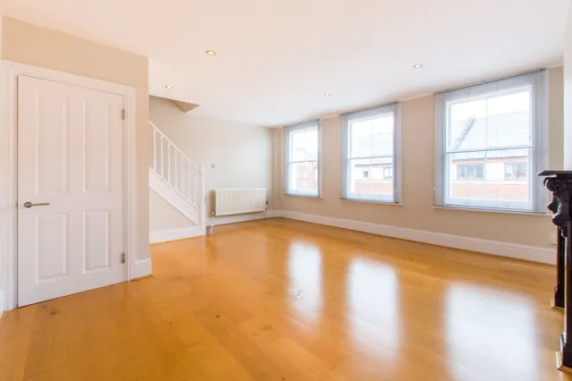 Flat D, 20 Manor Gardens, London, photo 1