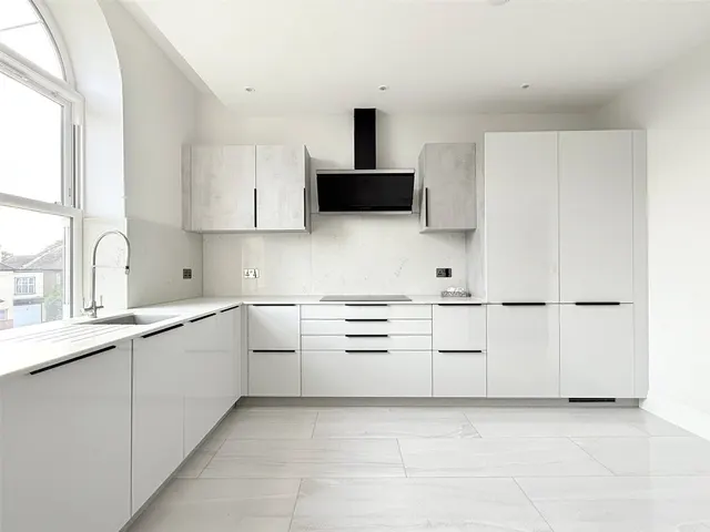 Photo 2 — Bergamot House, 52 Rowantree Road, Enfield, EN2 8GF