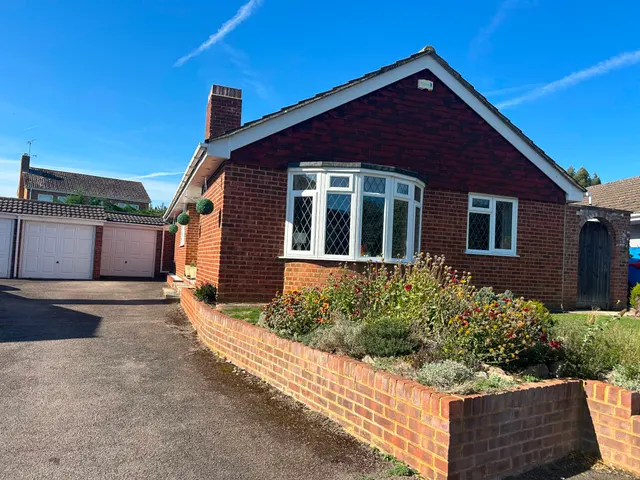 Hemsdale, Cranbrook Drive, Maidenhead, Berkshire SL6 6SL, photo 1