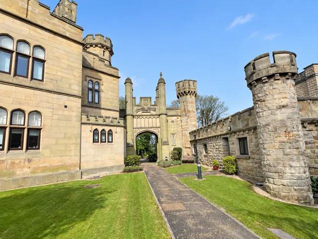 Photo 2 — Queens Tower, 84 Park Grange Road, Nr City Centre, S2 3RW
