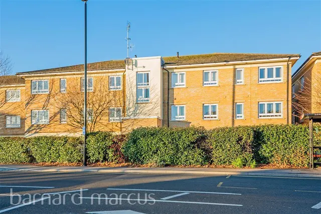 Ashford Road, Feltham, photo 1