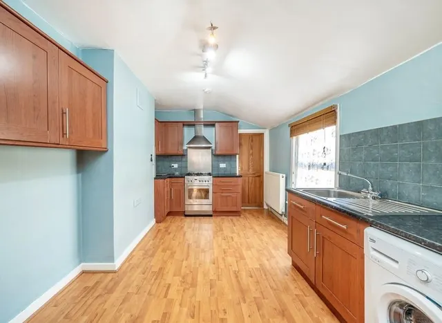 Ethnard Road, Peckham, SE15, photo 2