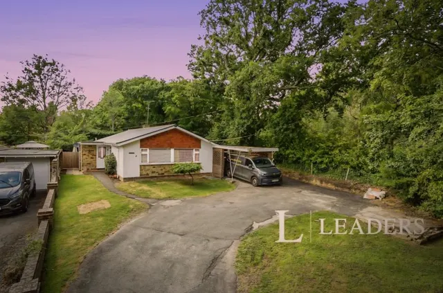Horsham Road, Rusper, RH12, photo 2
