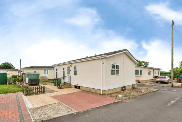 Alpha Avenue, Garsington, Oxford, photo 1