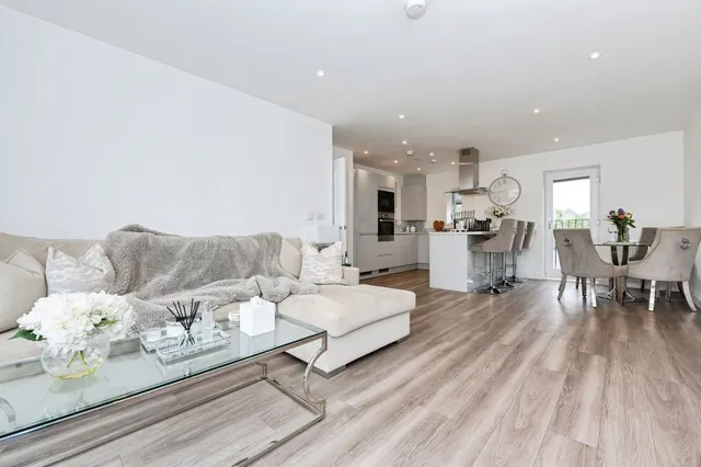 Bazley Close, Swanscombe, DA10, photo 2