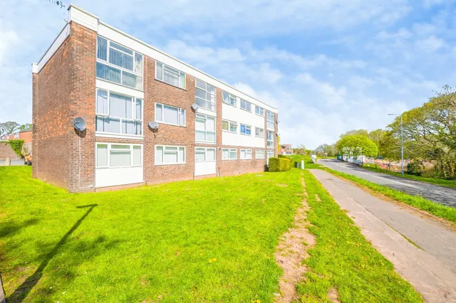 Glenwood, Llanedeyrn, Cardiff, photo 1