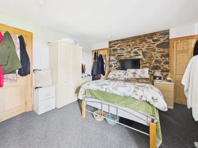 Photo 3 — Gascoyne Place, Plymouth