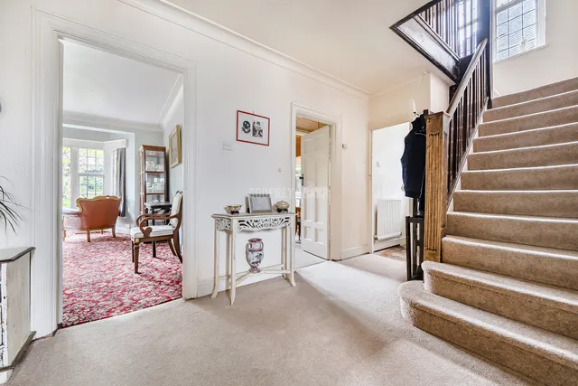 Greenhalgh Walk, Hampstead Garden Suburb, N2, photo 2