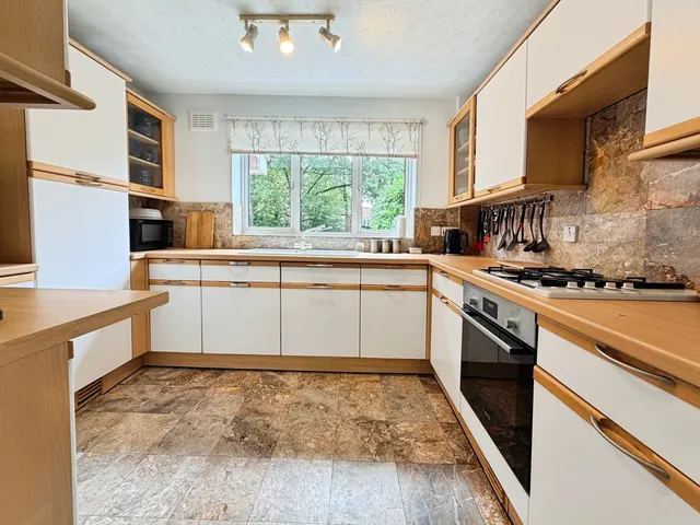 Firethorn Close, Fleet, GU52, photo 2