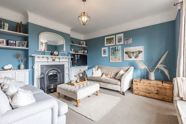 Four Bedroom Edwardian Town House in, photo 3