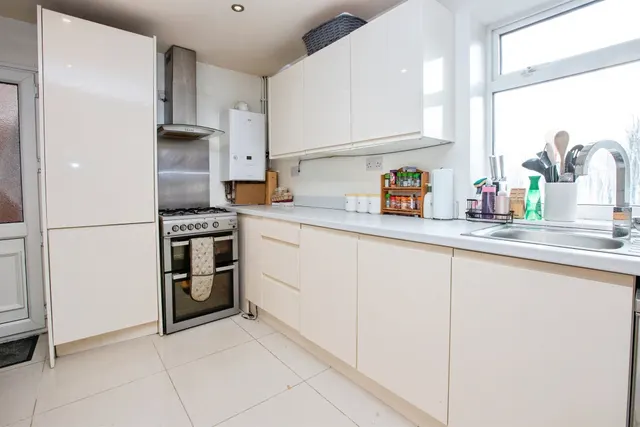 Kingsley Crescent, Stonebroom, DE55, photo 2