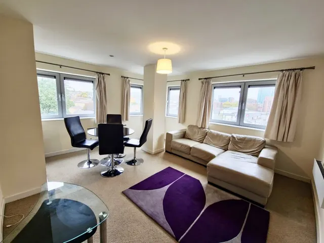 Bramall Lane, S2, photo 3