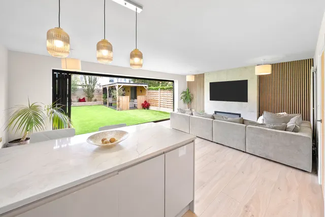 Walnut Grove, Harrogate, HG1, photo 2
