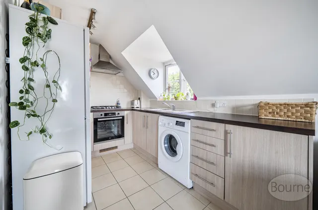 Admiral Way, Godalming, GU7, photo 3