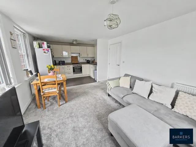 Photo 3 — Heathfield Lane, Birkenshaw BD11 2DP