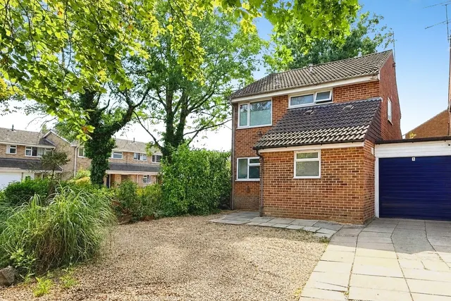 Upton Close, Farnborough, Hampshire, GU14 7EN, photo 1