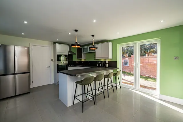 Home Field, Fairford Leys, HP19, photo 2