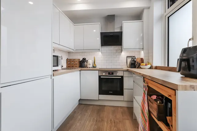 Massetts Road, Horley, RH6, photo 3