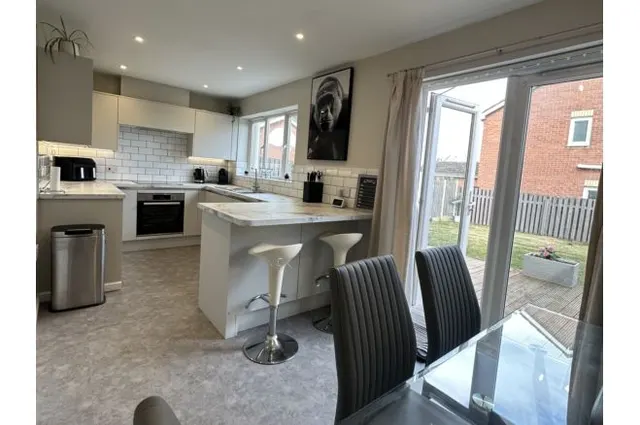 Photo 3 — Galway Close, Barnsley