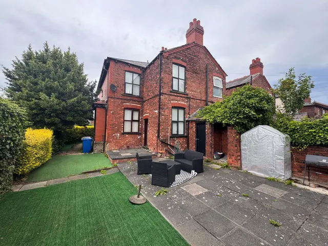 Berrycroft Lane, Stockport, photo 2
