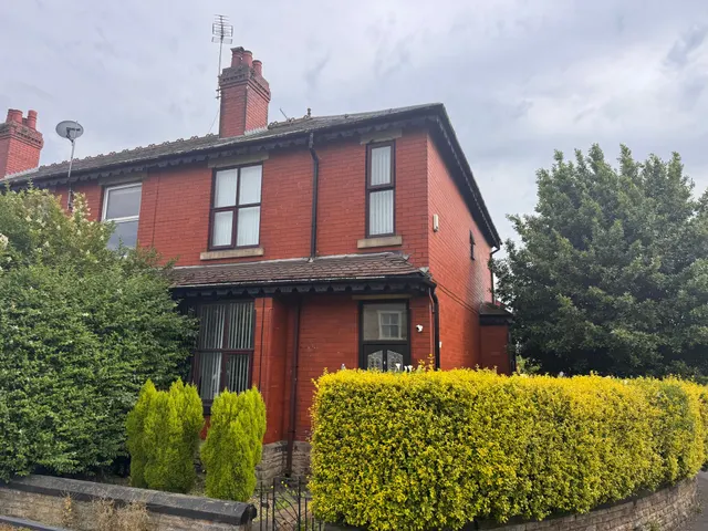 Berrycroft Lane, Stockport, photo 1