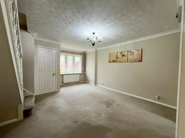 Photo 3 — Camelot Way, Narborough, LE19