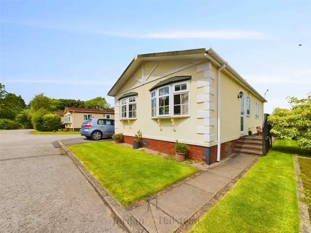 Delamere Road, Norley, Frodsham, Cheshire, WA6 6LX, photo 1