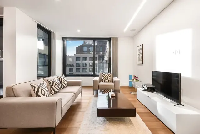 Rathbone Square, Fitzrovia, W1T, photo 2